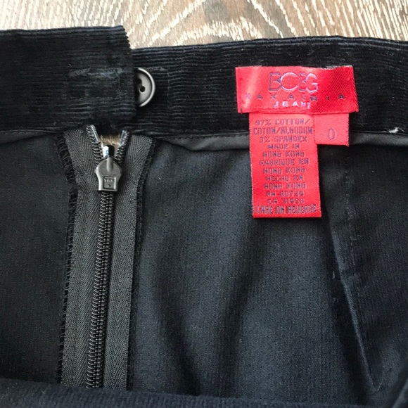 Like New- BCBGMAXAZRIA Skirt - Picture 3 of 3